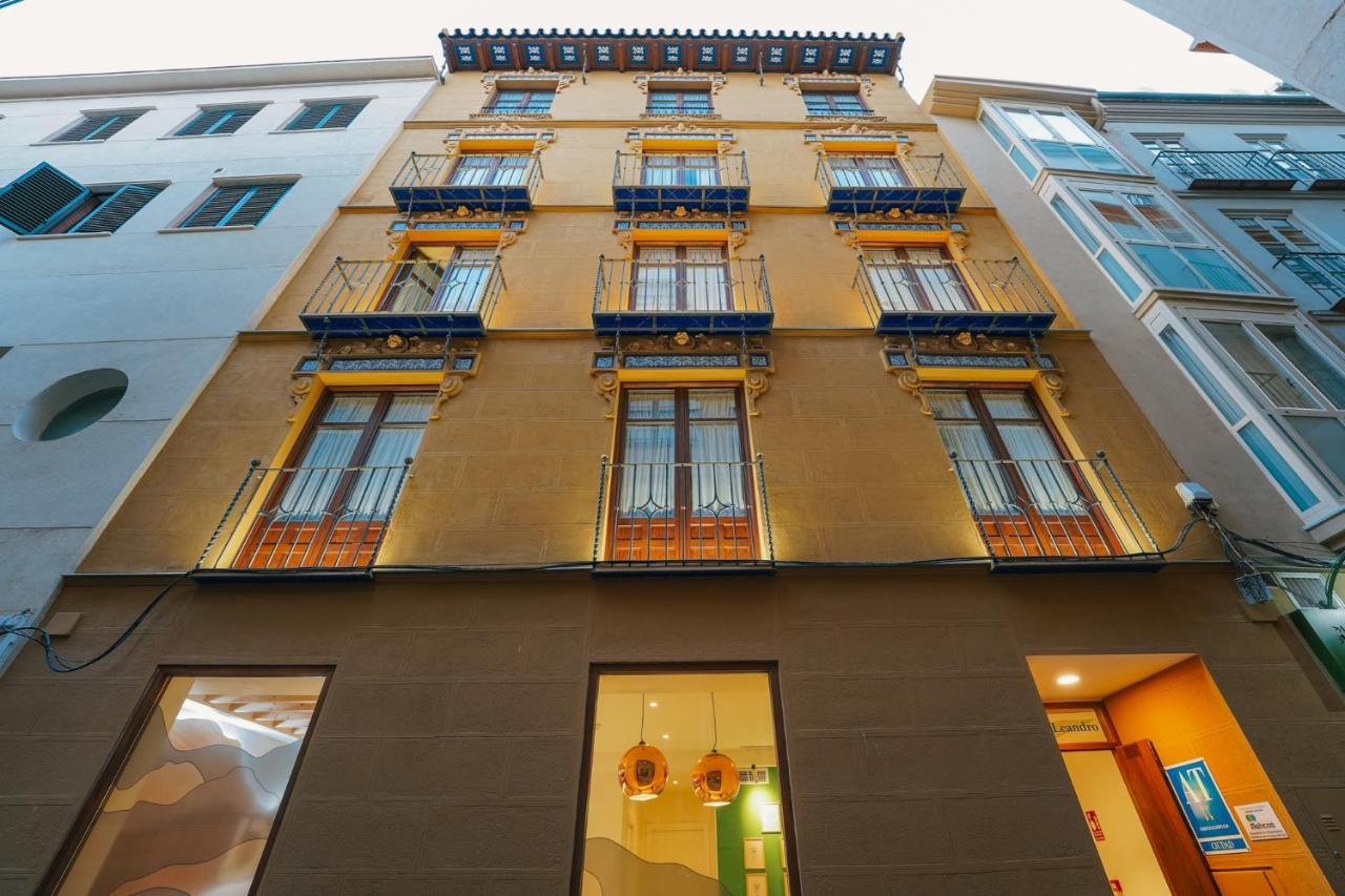 Debambu Atarazanas Aparthotel Malaga Ngoại thất bức ảnh