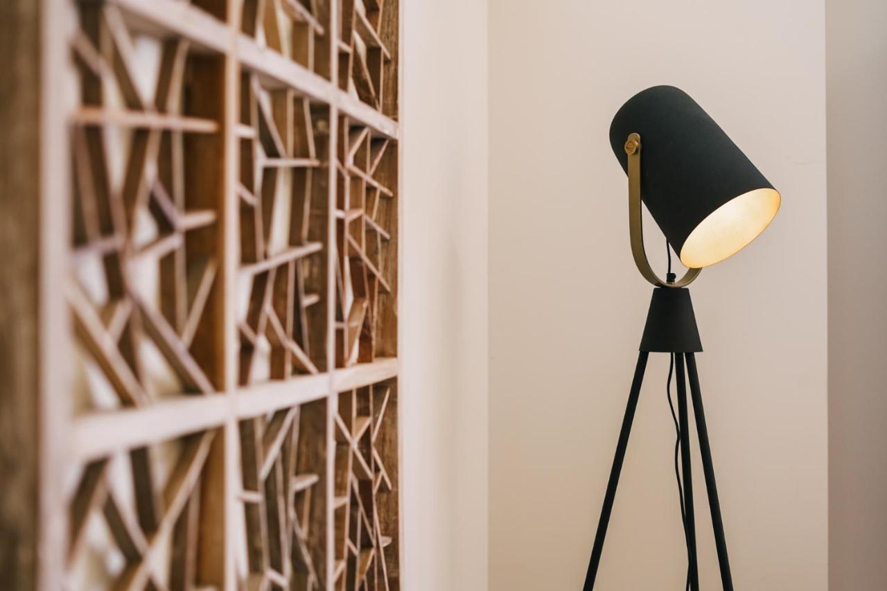 Debambu Atarazanas Aparthotel Malaga Ngoại thất bức ảnh