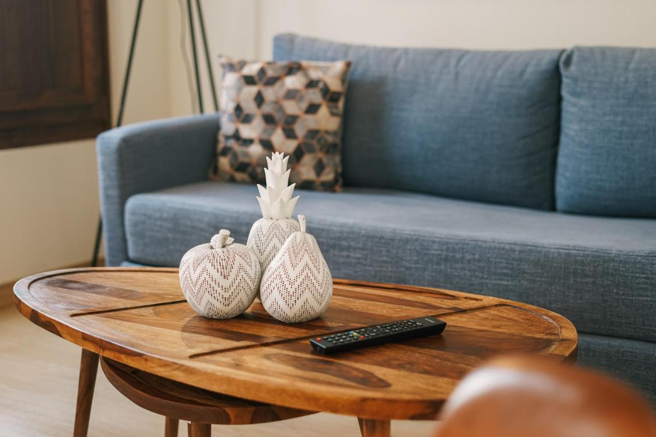 Debambu Atarazanas Aparthotel Malaga Ngoại thất bức ảnh