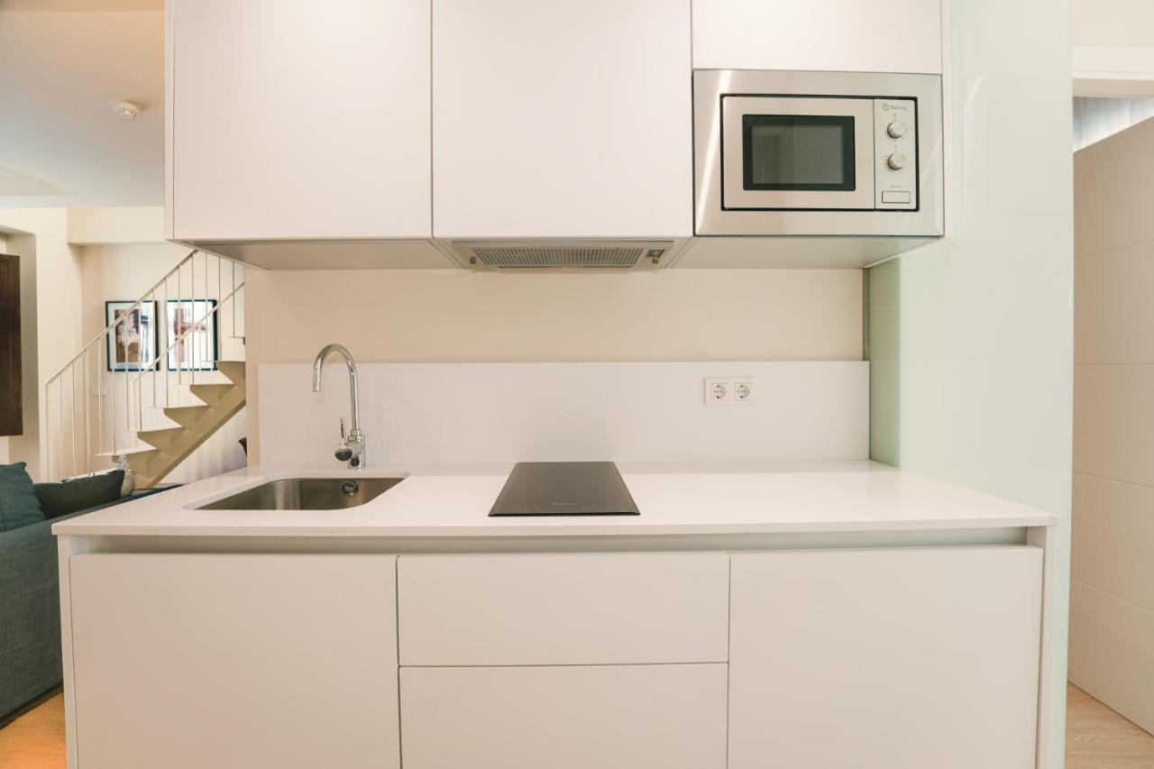 Debambu Atarazanas Aparthotel Malaga Ngoại thất bức ảnh
