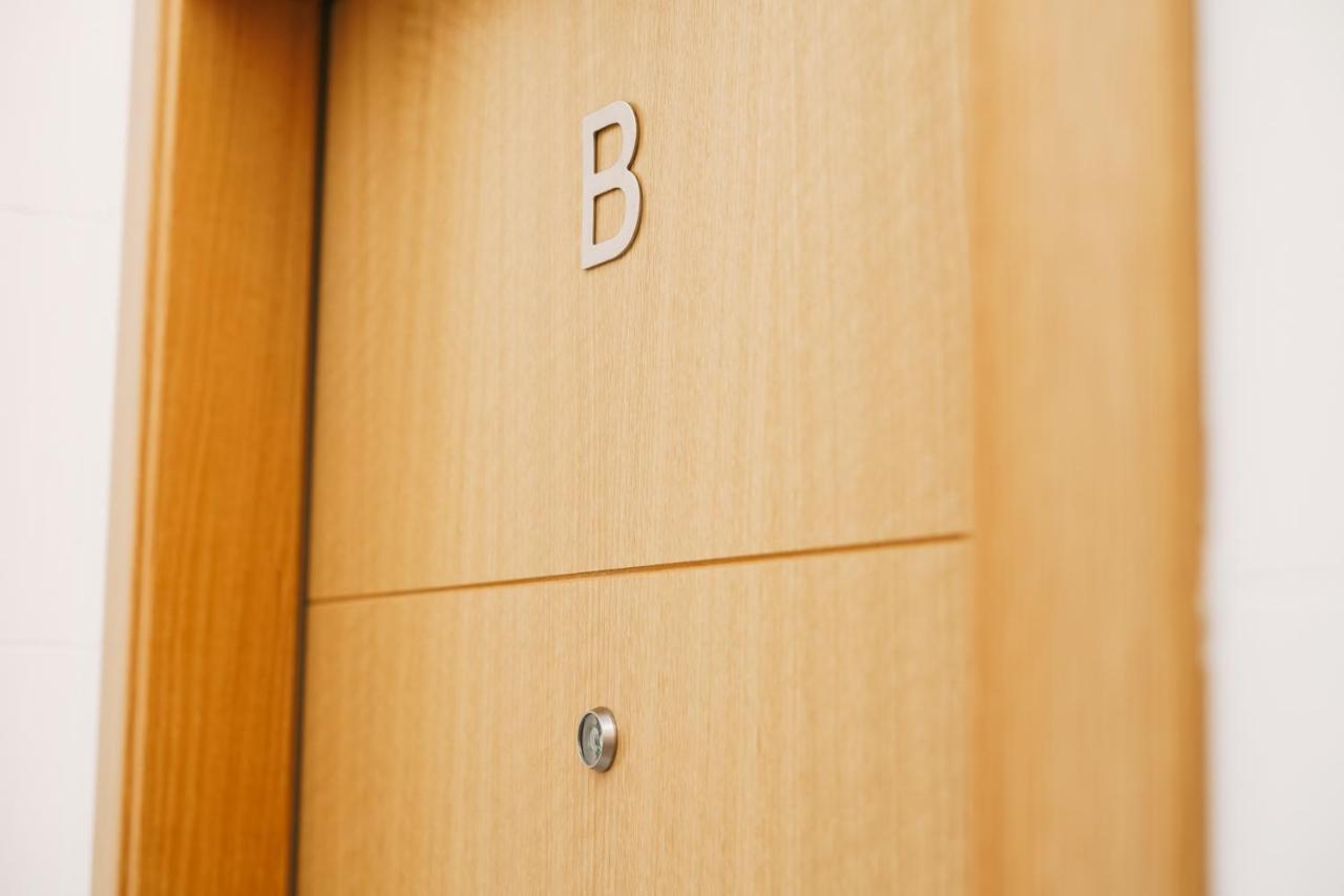 Debambu Atarazanas Aparthotel Malaga Ngoại thất bức ảnh